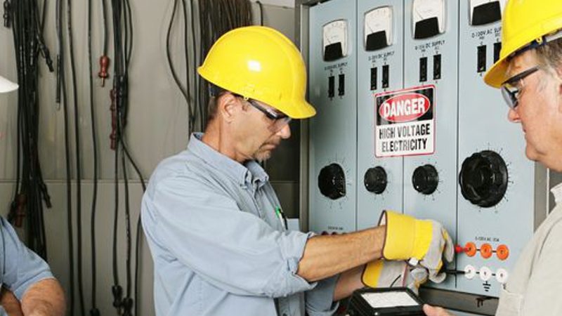 Electrician In Norman, OK-A Guide To Best Of Electrical Company